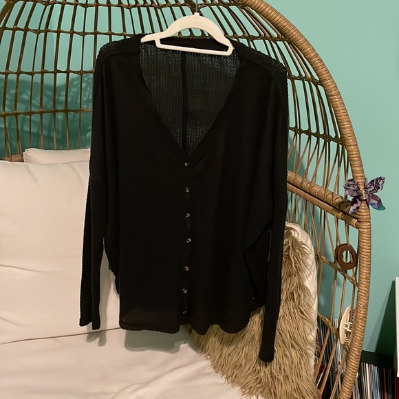 Black waffle Henley - Picture 2 of 6